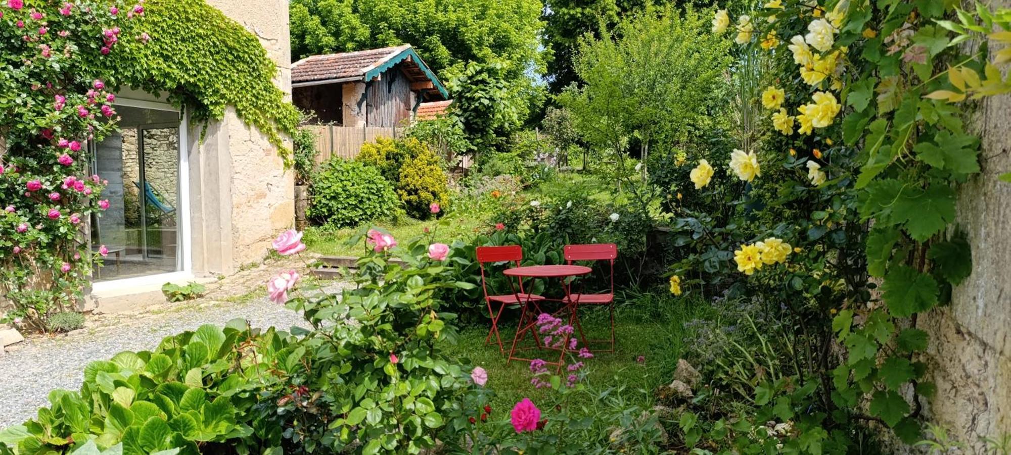 Saint-Pierre-d'Aurillac Maison Irondas מראה חיצוני תמונה