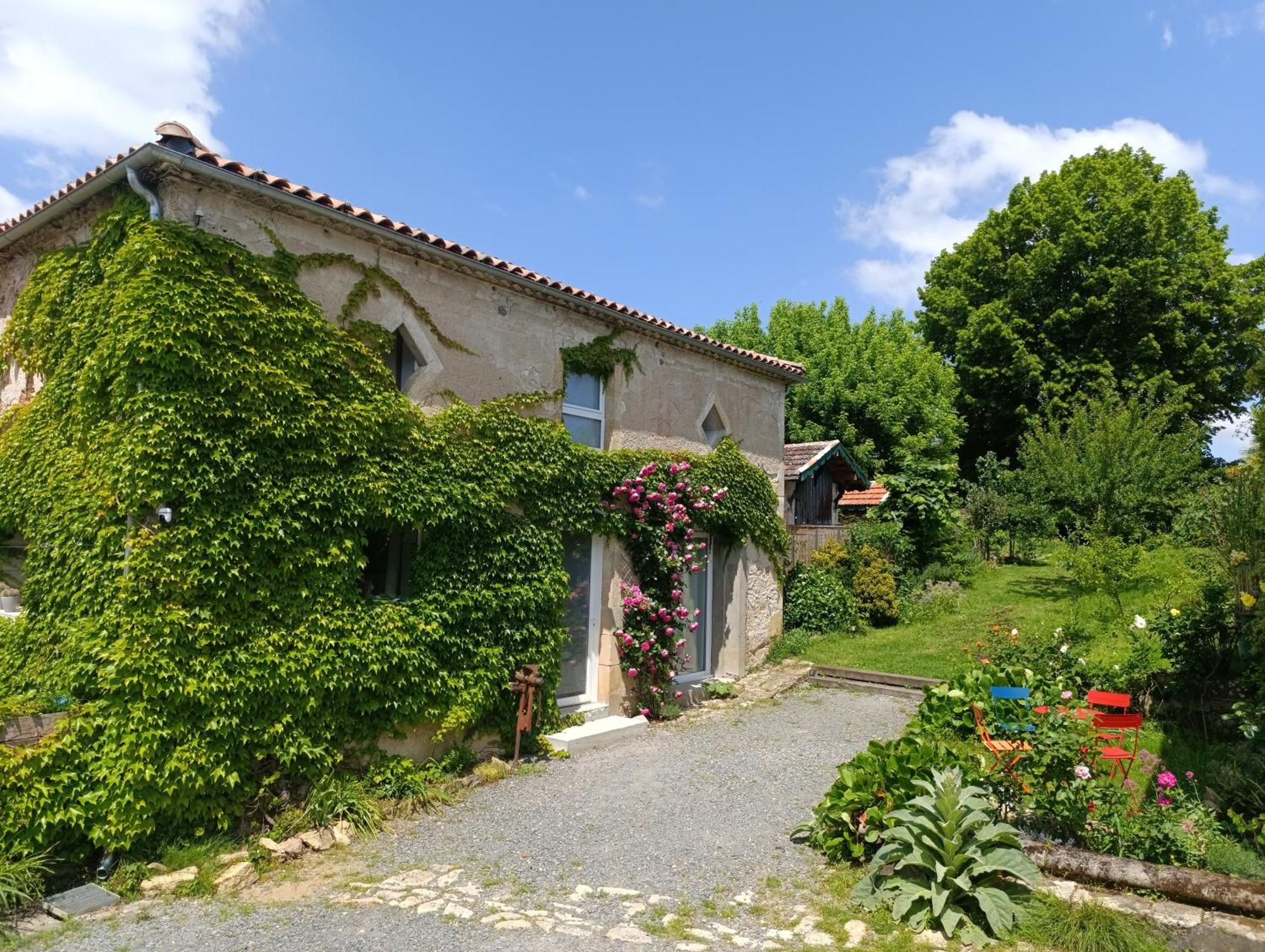 Saint-Pierre-d'Aurillac Maison Irondas מראה חיצוני תמונה